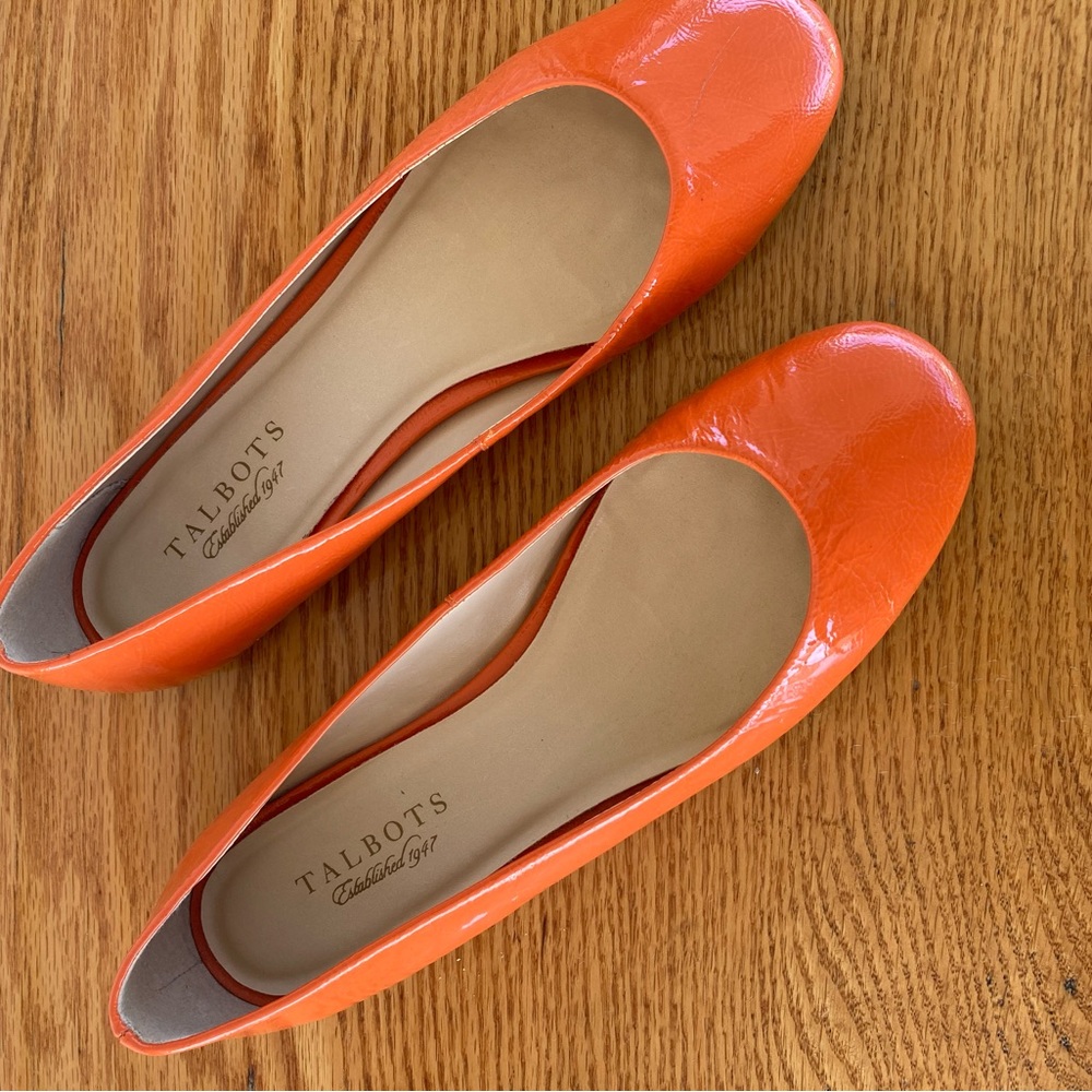 Talbot’s size 9 flats in a fun orange color.